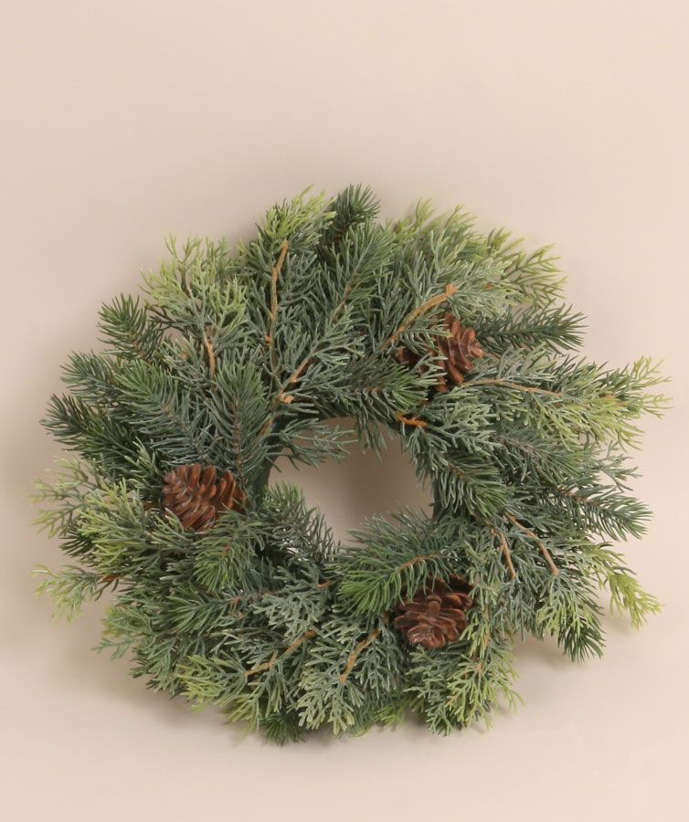 pine wreath with cone 