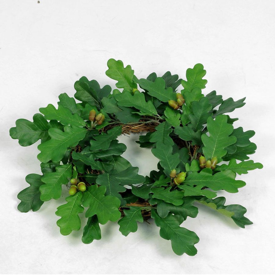 Oak wreath 