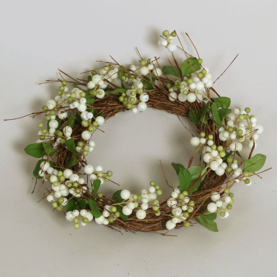 berry wreath cream 