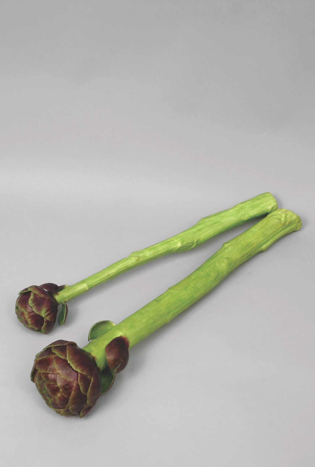 artichoke set with two sizes 