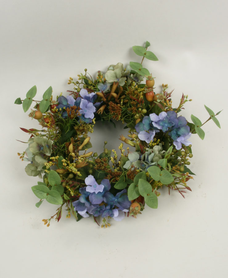 mixed hydrangea wreath