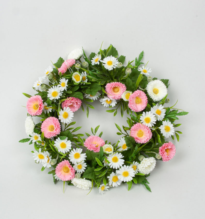 mixed bellis daisy wreath