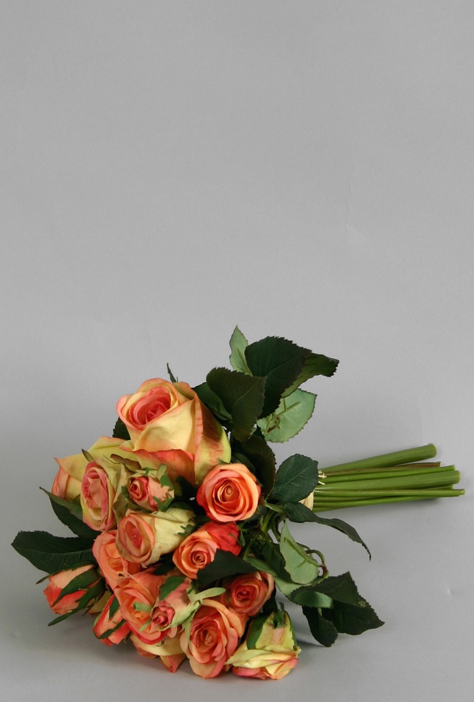 rose bouquet peach yellow 