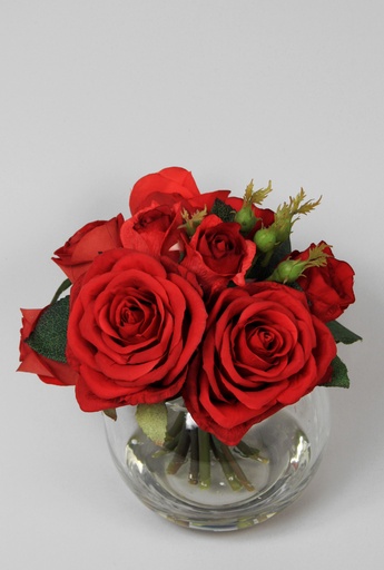 rose arrangement in water red 